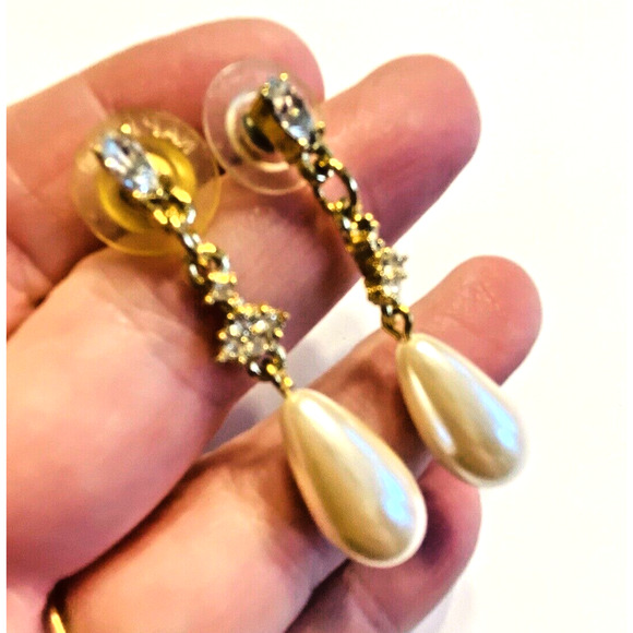 Vintage Richelieu Pierced Earrings Elegant Pearl Teardrops Dangles Wedding Bride - Picture 3 of 6